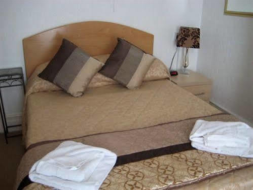 Hotel Cleve Court